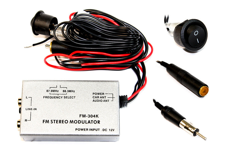 Universal FM modulator interface for aux in