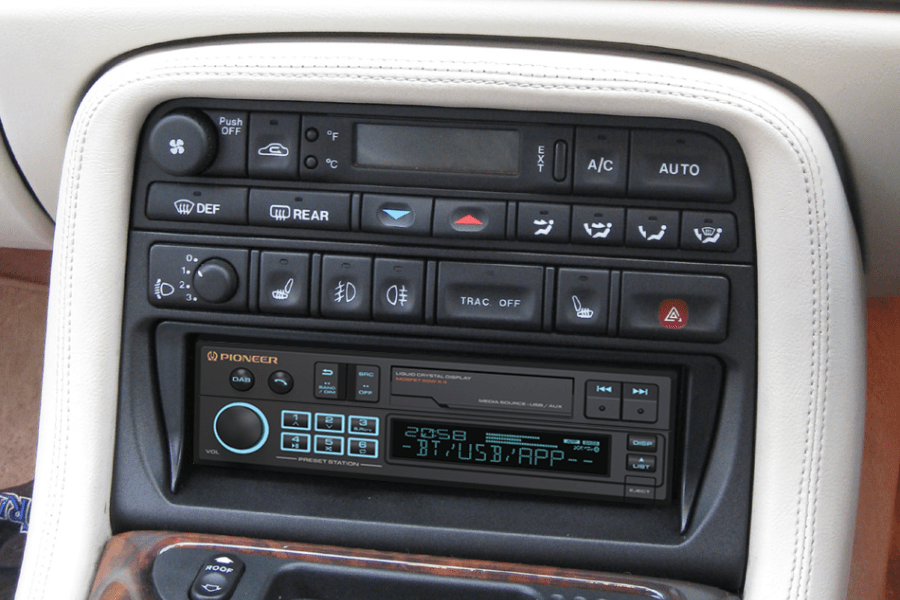 Jaguar XK8/XKR (2000–2005) Pioneer SXT-C10PS Retro Stereo Upgrade (Standard Audio)