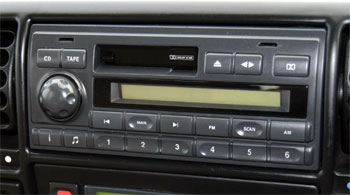 Landrover Discovery 2 (Alpine Cassette)