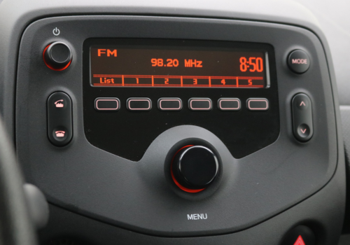 TOY-AYGO-01- Standard radio (Without SWC)