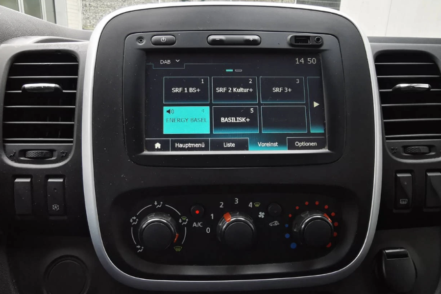 Trafic NV300 Vivaro- MediaNav Touchscreen